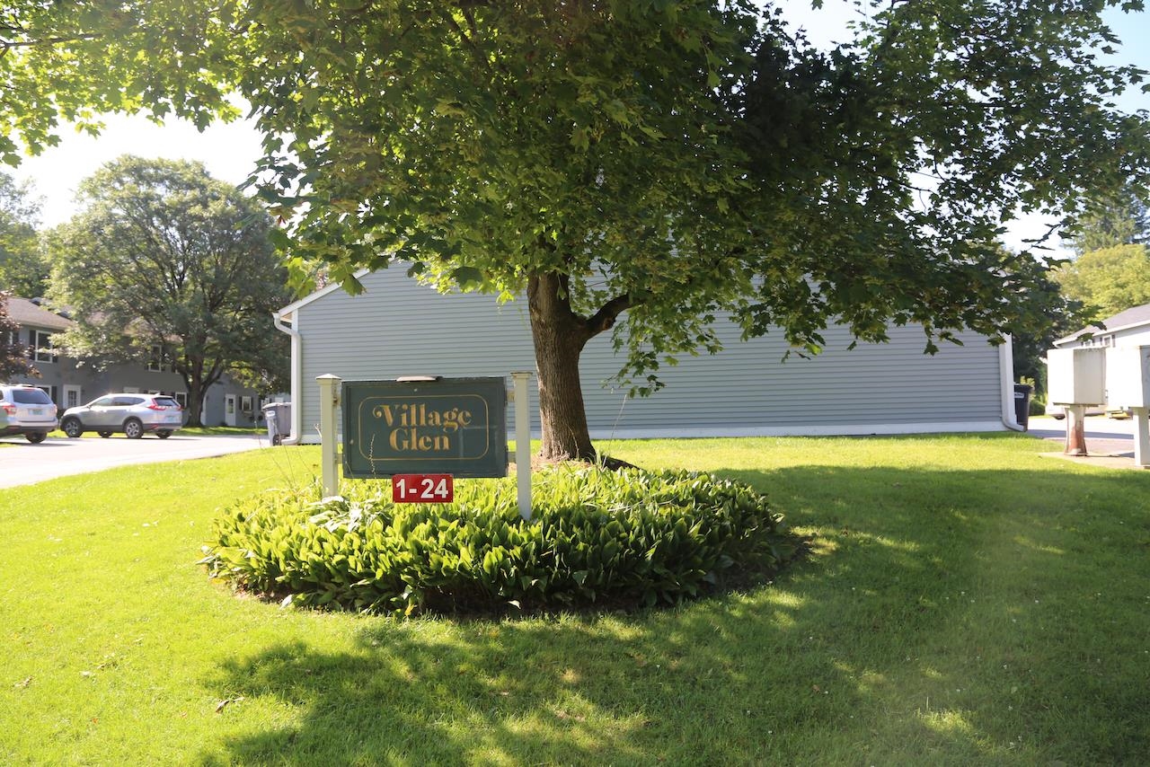 21 Densmore Drive Unit: 21