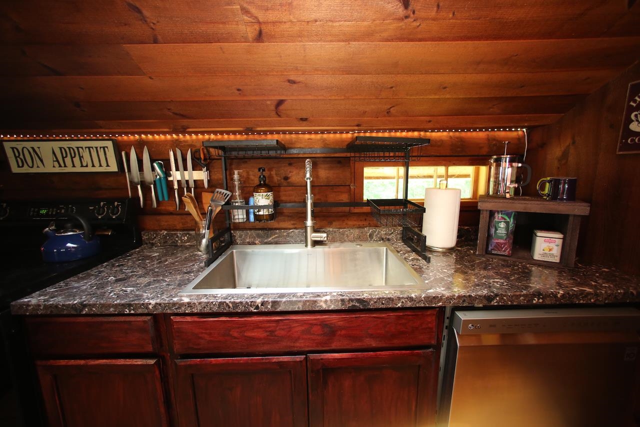 384 Smugglers View Road