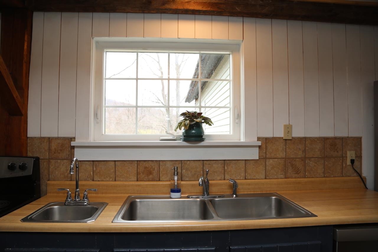 3308 Lower Pleasant Valley Road