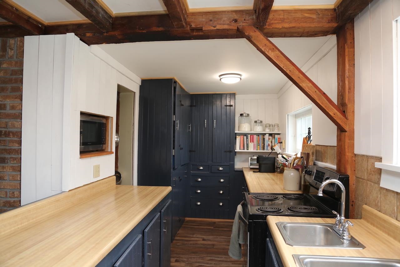 3308 Lower Pleasant Valley Road