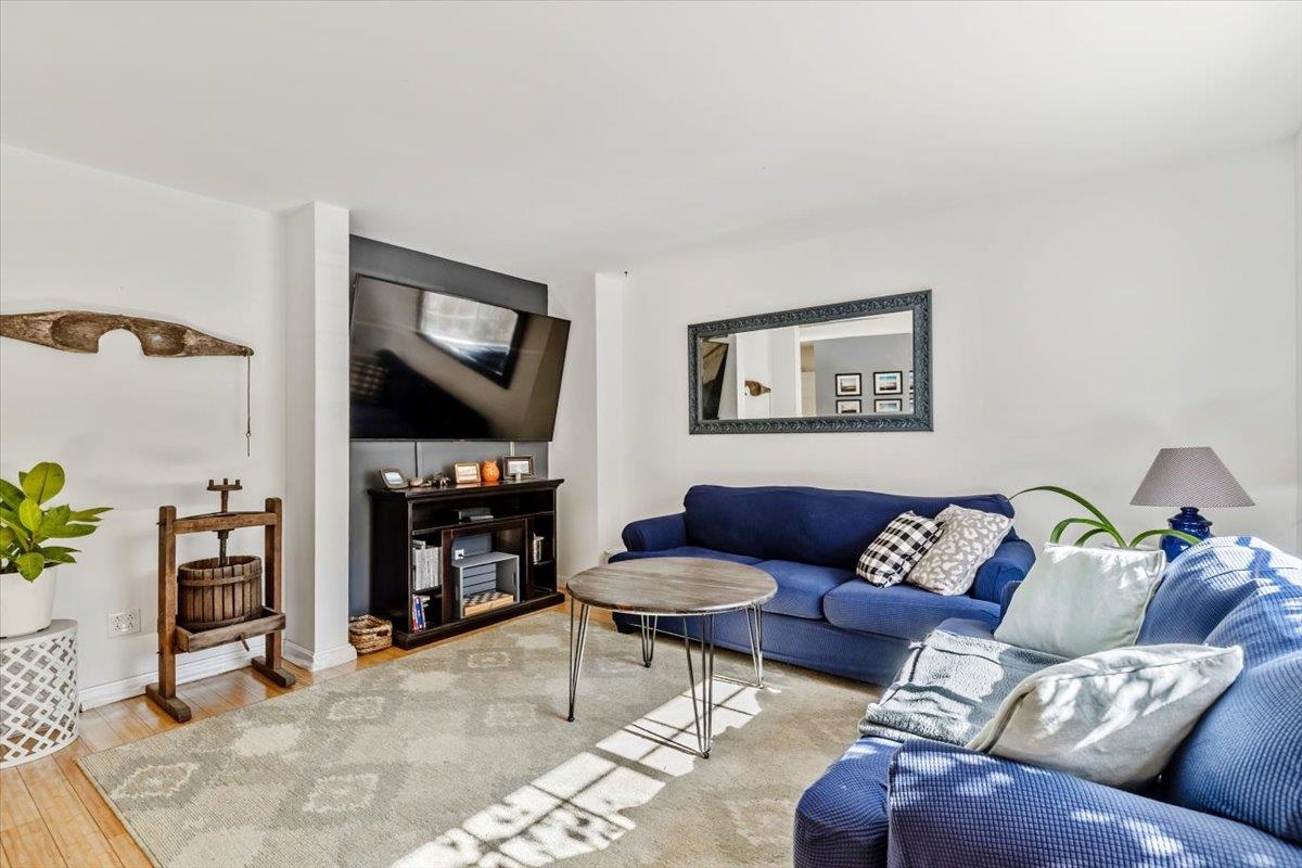 48B Starbird Road Unit: Unit B