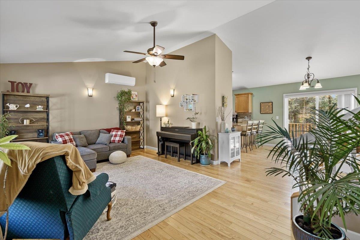 237 Hillside Lane