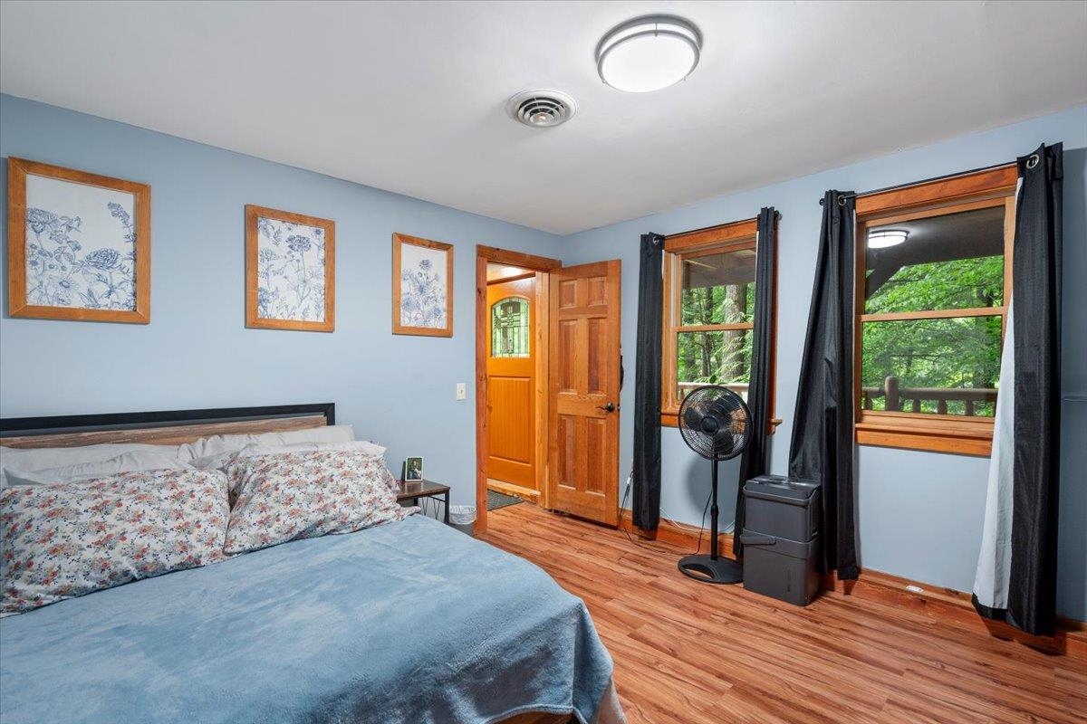 46 Log Cabin Drive