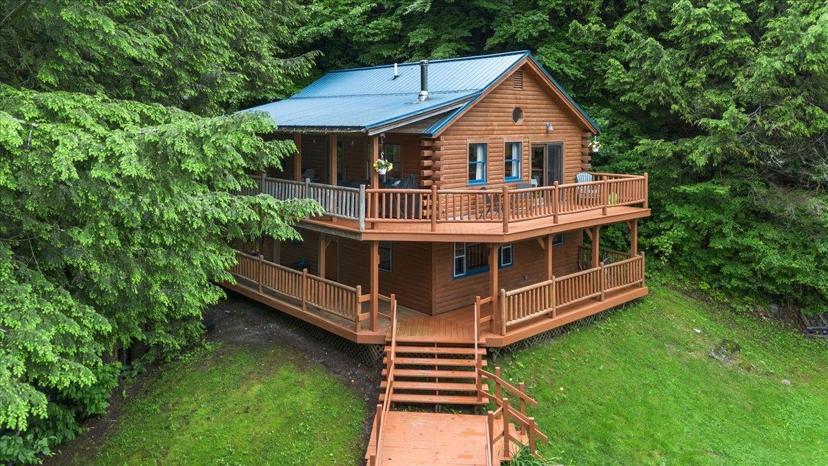 46 Log Cabin Drive