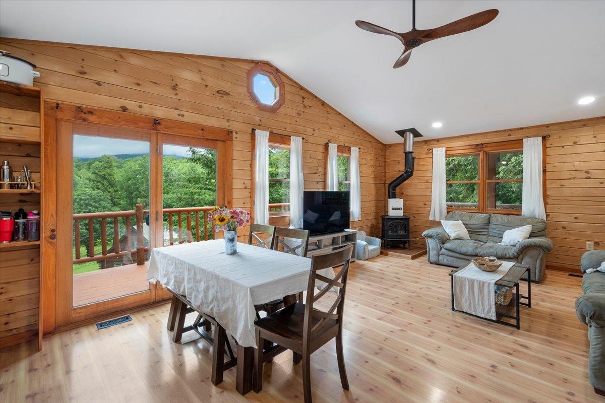 46 Log Cabin Drive