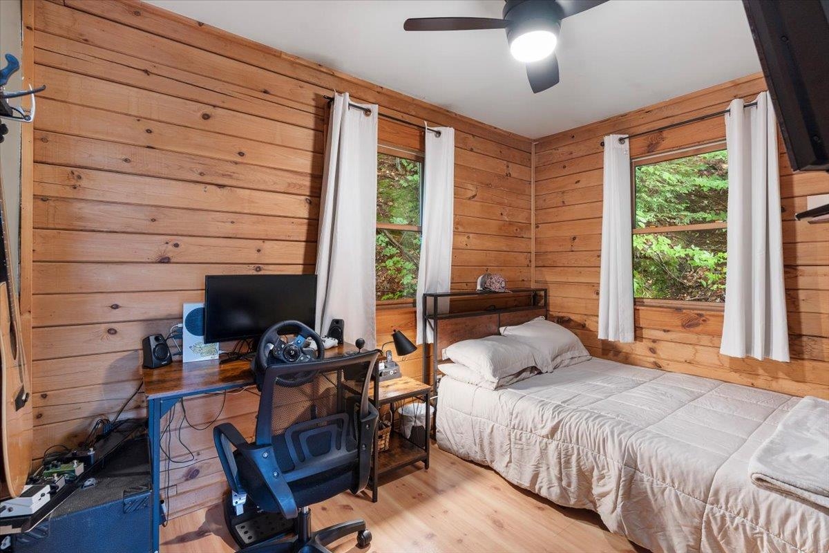 46 Log Cabin Drive