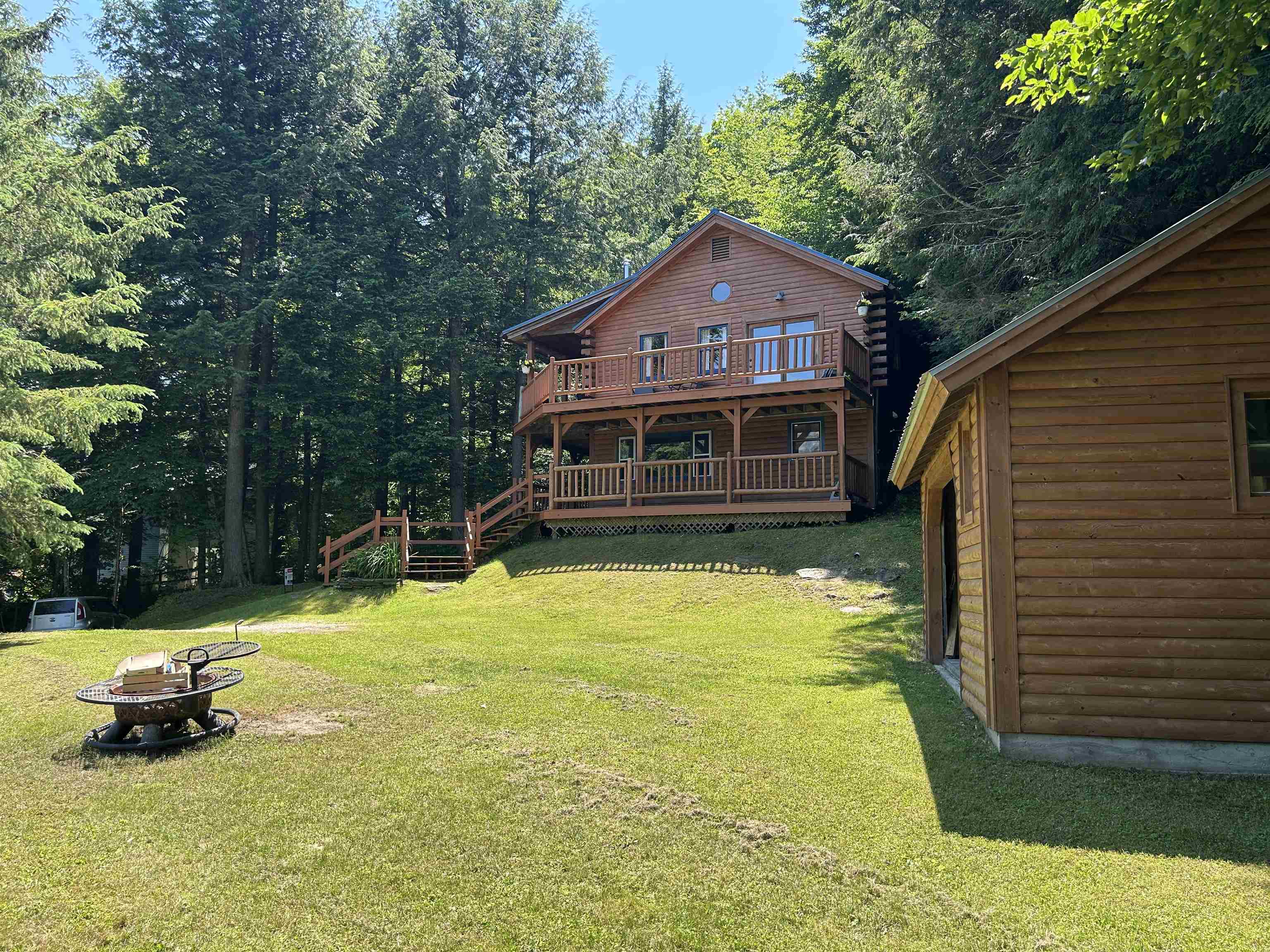 46 Log Cabin Drive