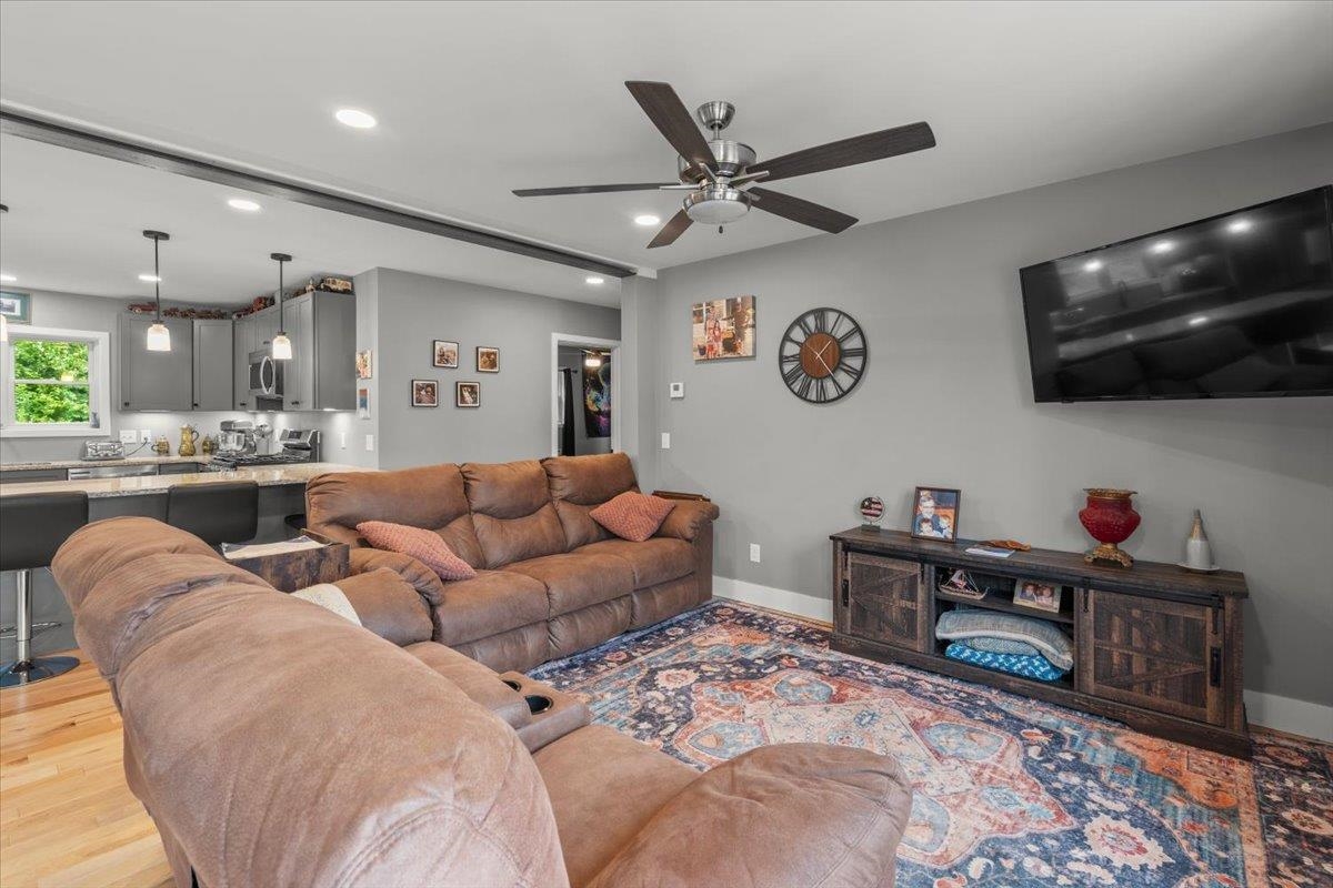 454 Codding Hollow Road