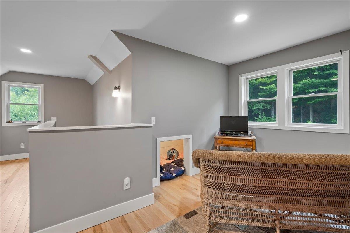 454 Codding Hollow Road
