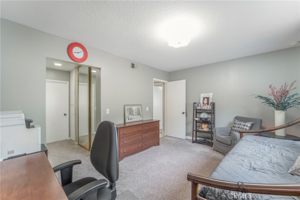 825 W Fletcher Avenue 111