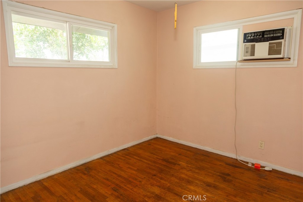 6162 Ibbetson Avenue