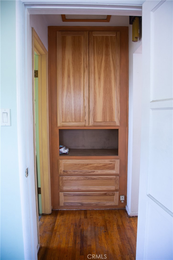 6162 Ibbetson Avenue