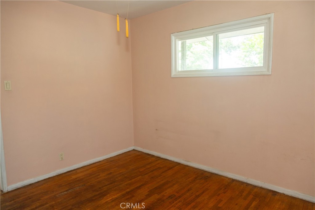 6162 Ibbetson Avenue