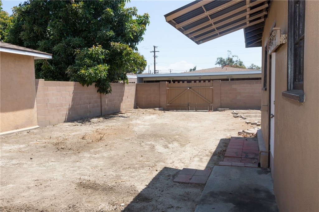 6162 Ibbetson Avenue