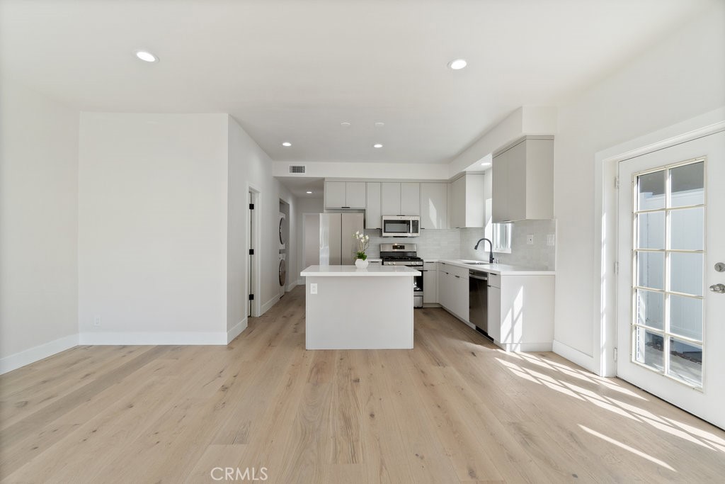 1116 W Balboa Boulevard A