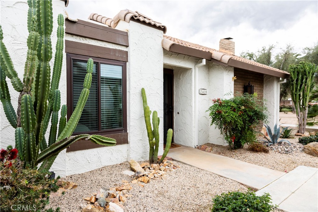 2542 Miramonte E B