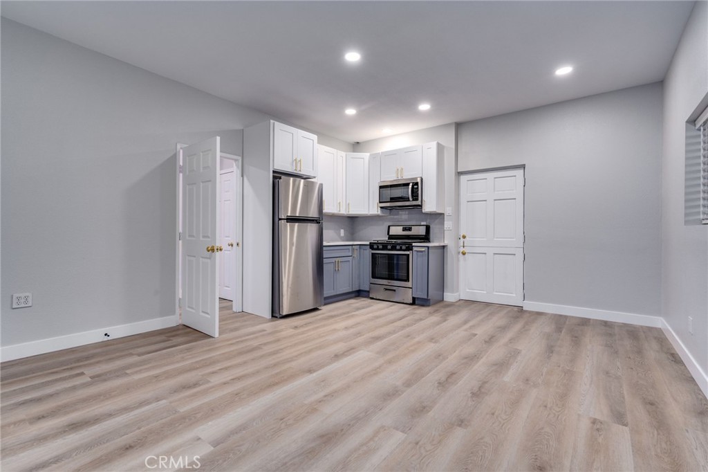 1116 W Balboa Boulevard D