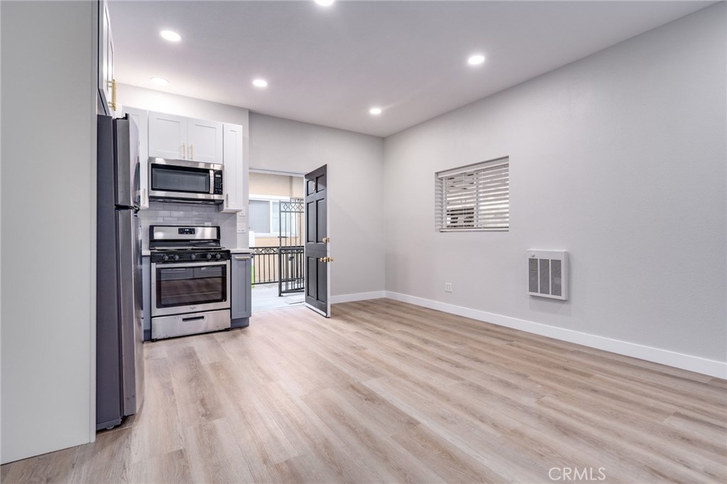 1116 W Balboa Boulevard D