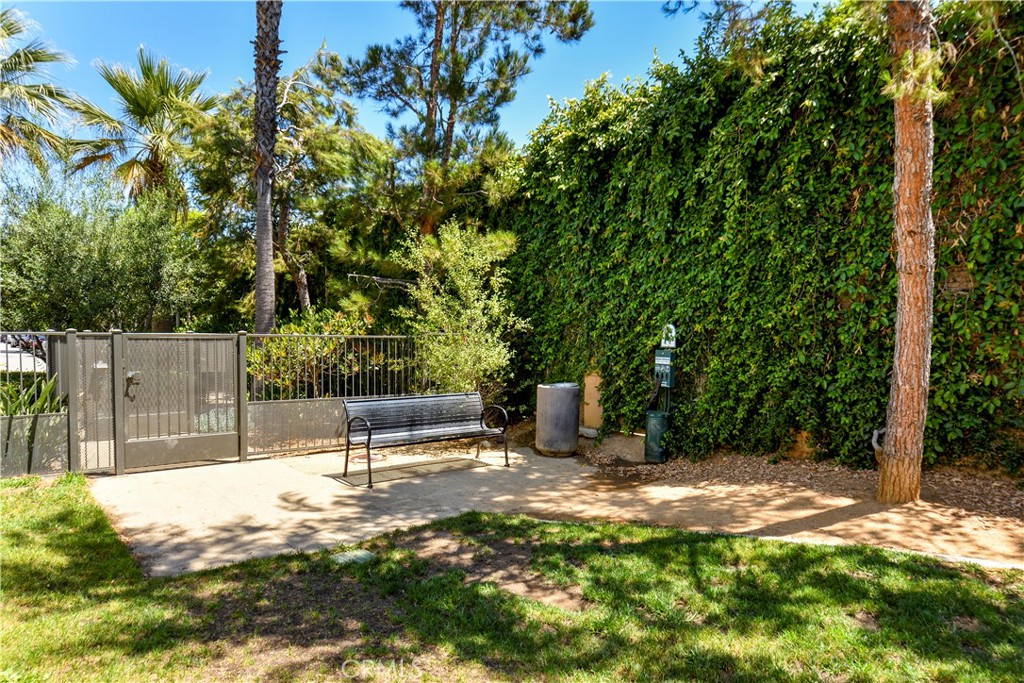 678 E Valencia Street 105