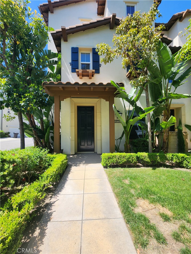 678 E Valencia Street 105