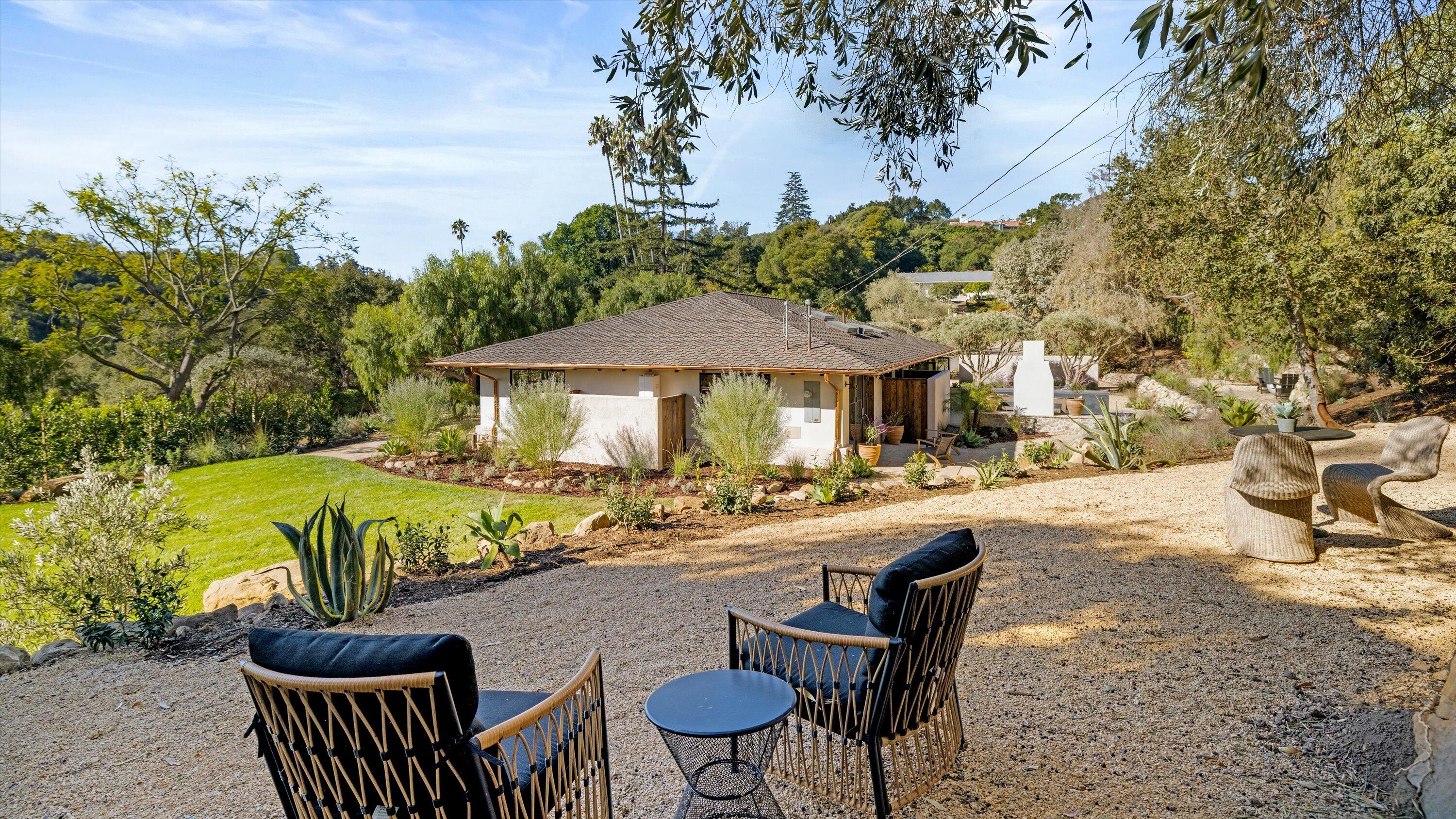734 El Rancho Road