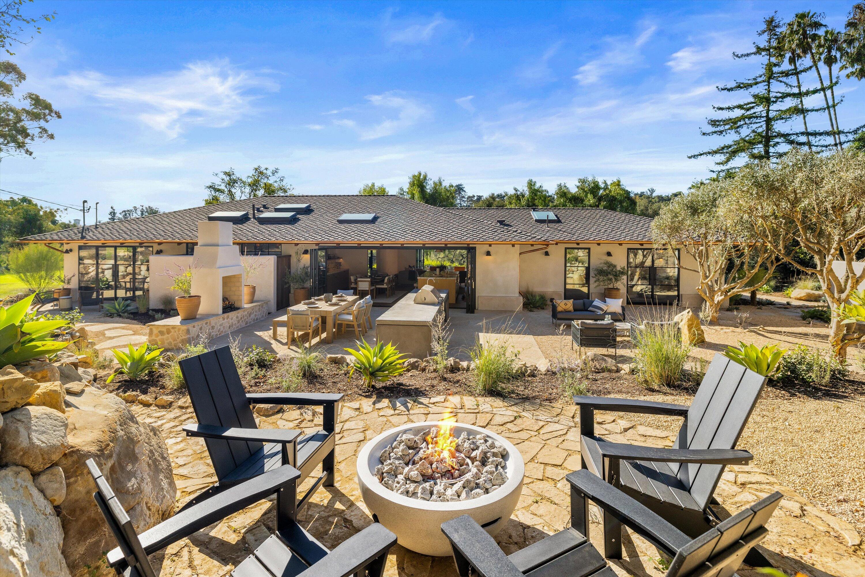 734 El Rancho Road