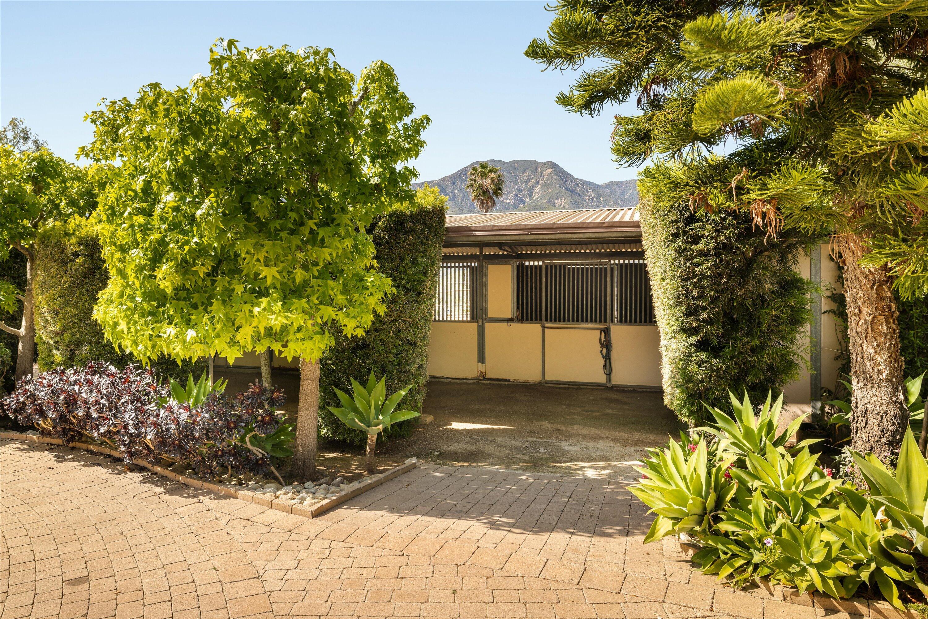 11 Hunt Drive