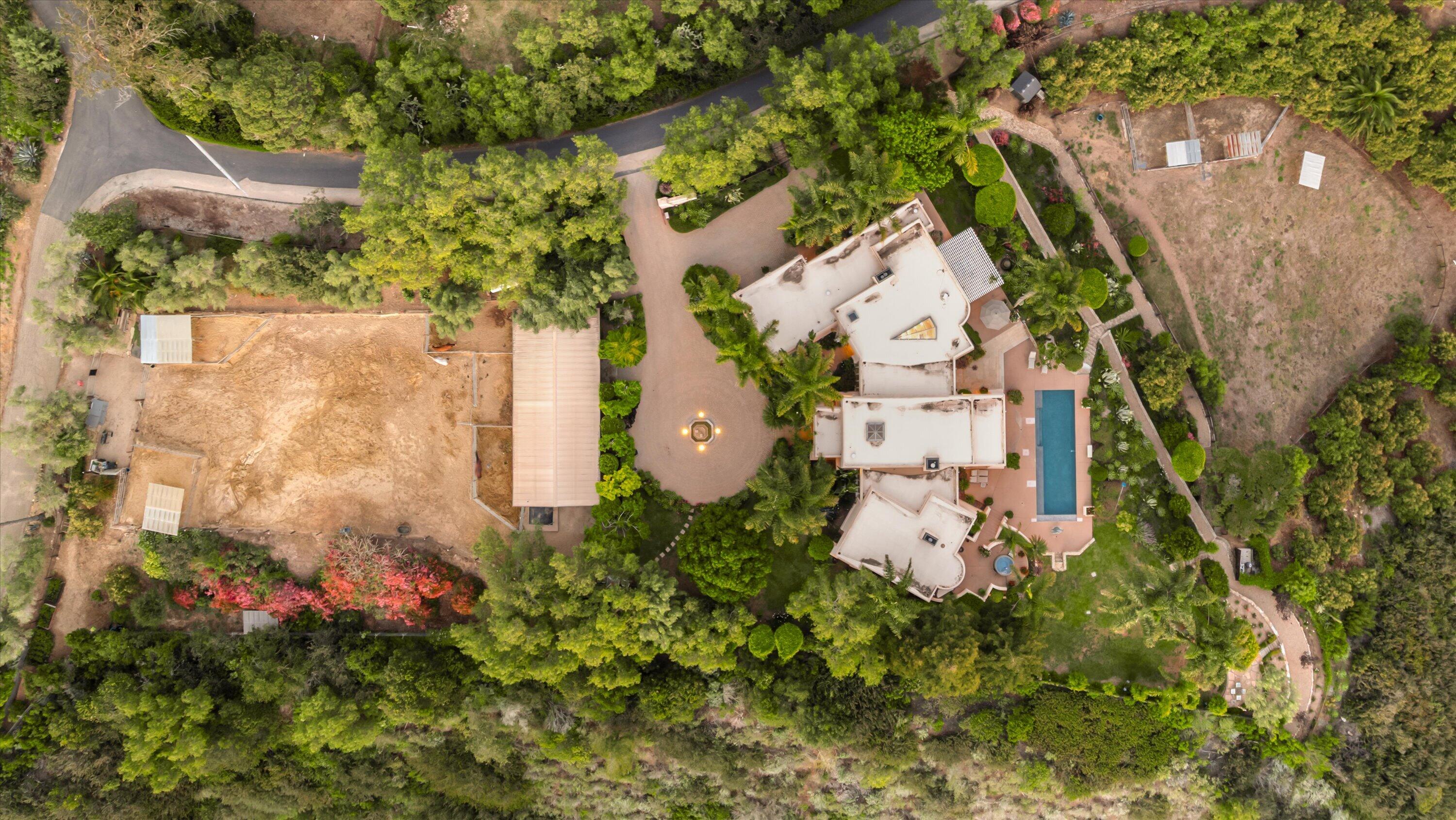 11 Hunt Drive