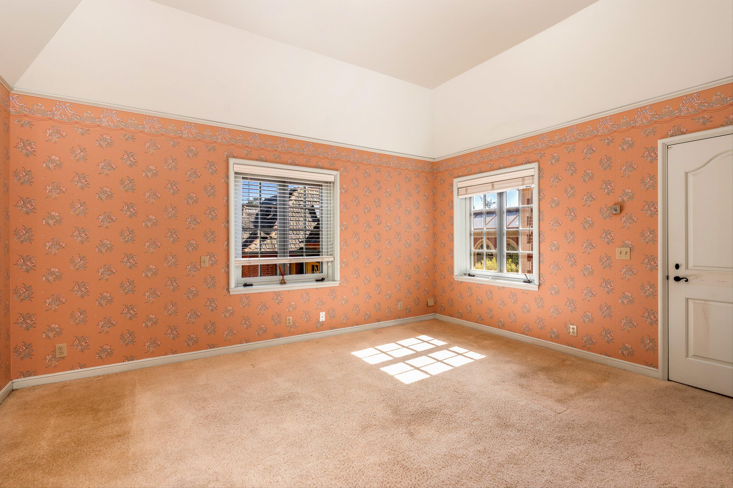 1715 Glen Oaks Drive