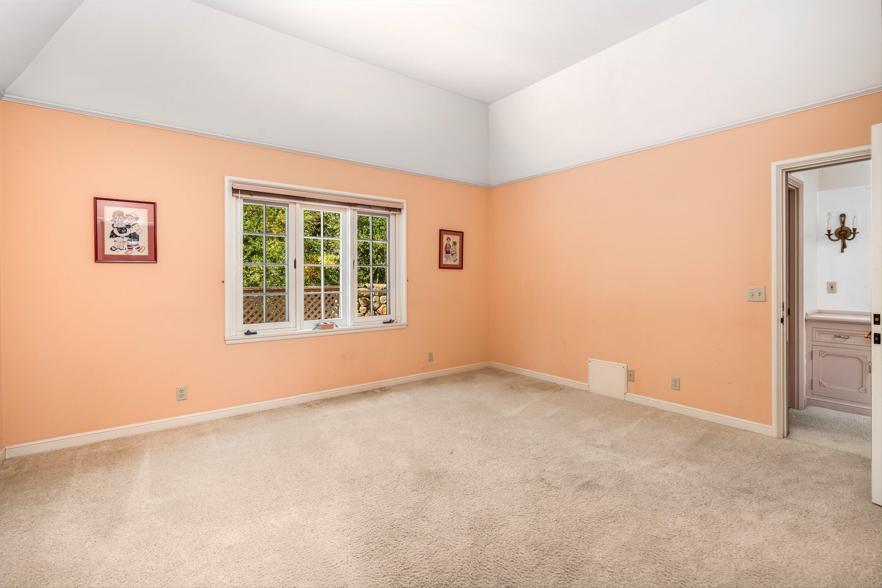 1715 Glen Oaks Drive