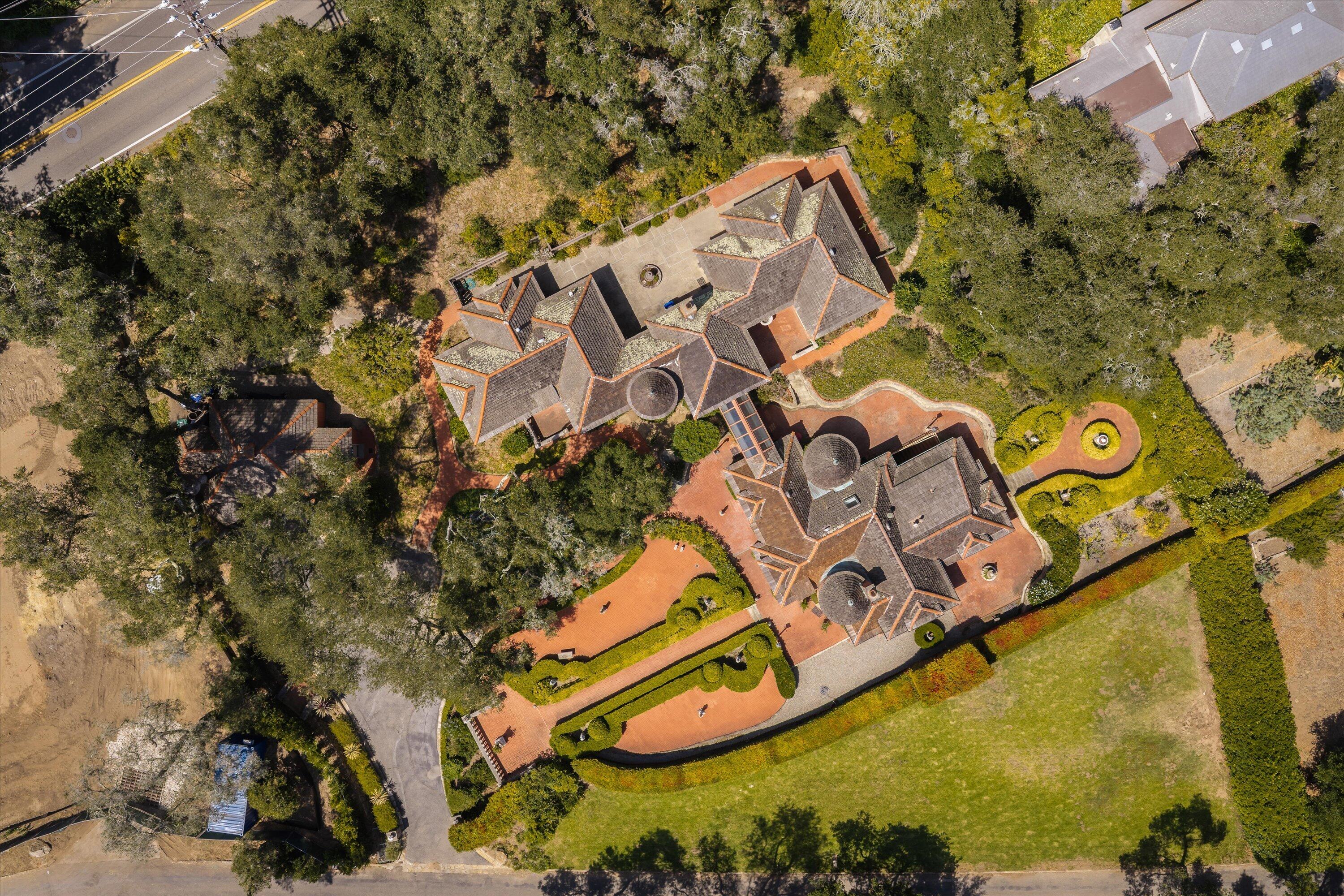 1715 Glen Oaks Drive