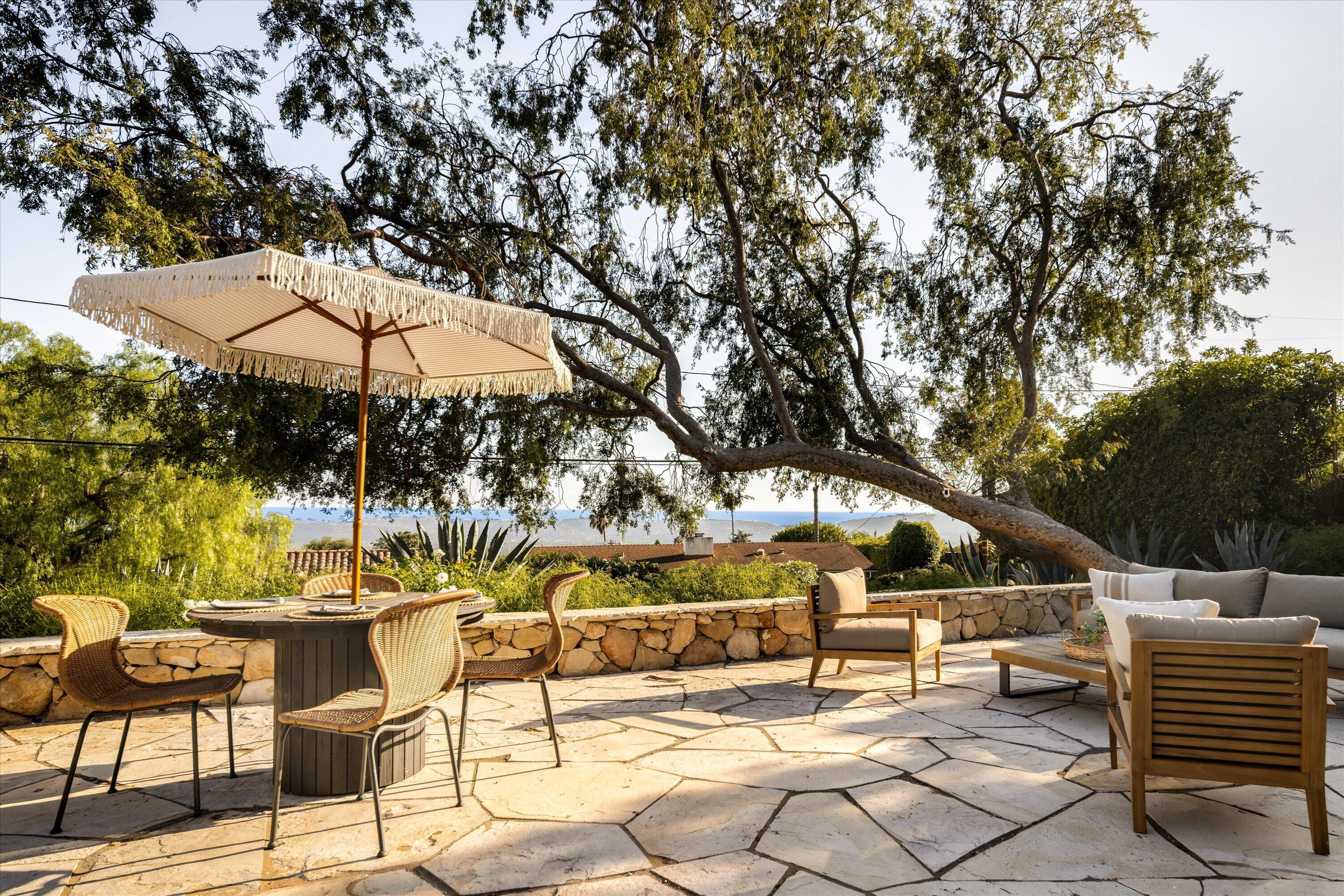 2687 Montrose Place