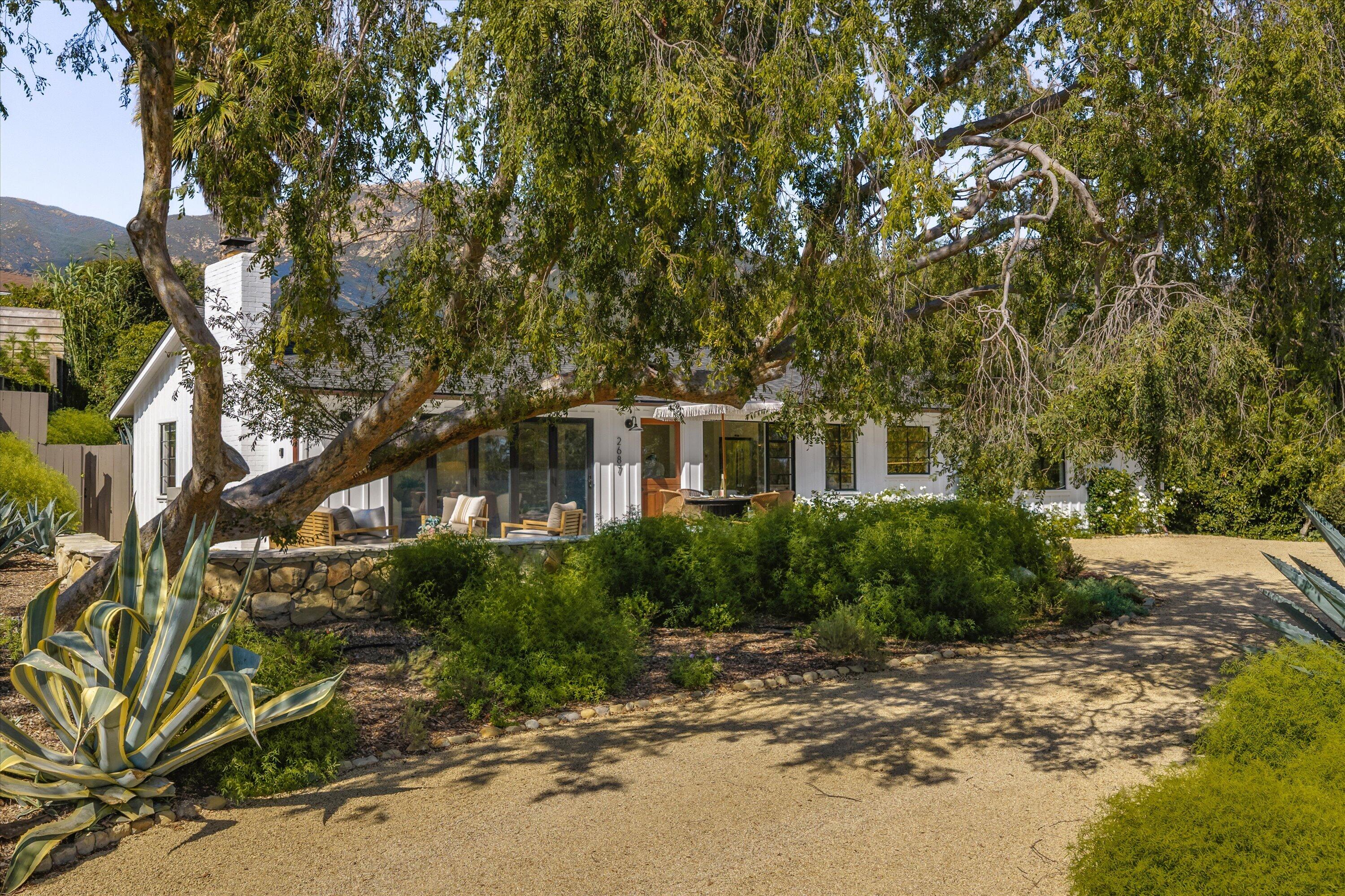 2687 Montrose Place