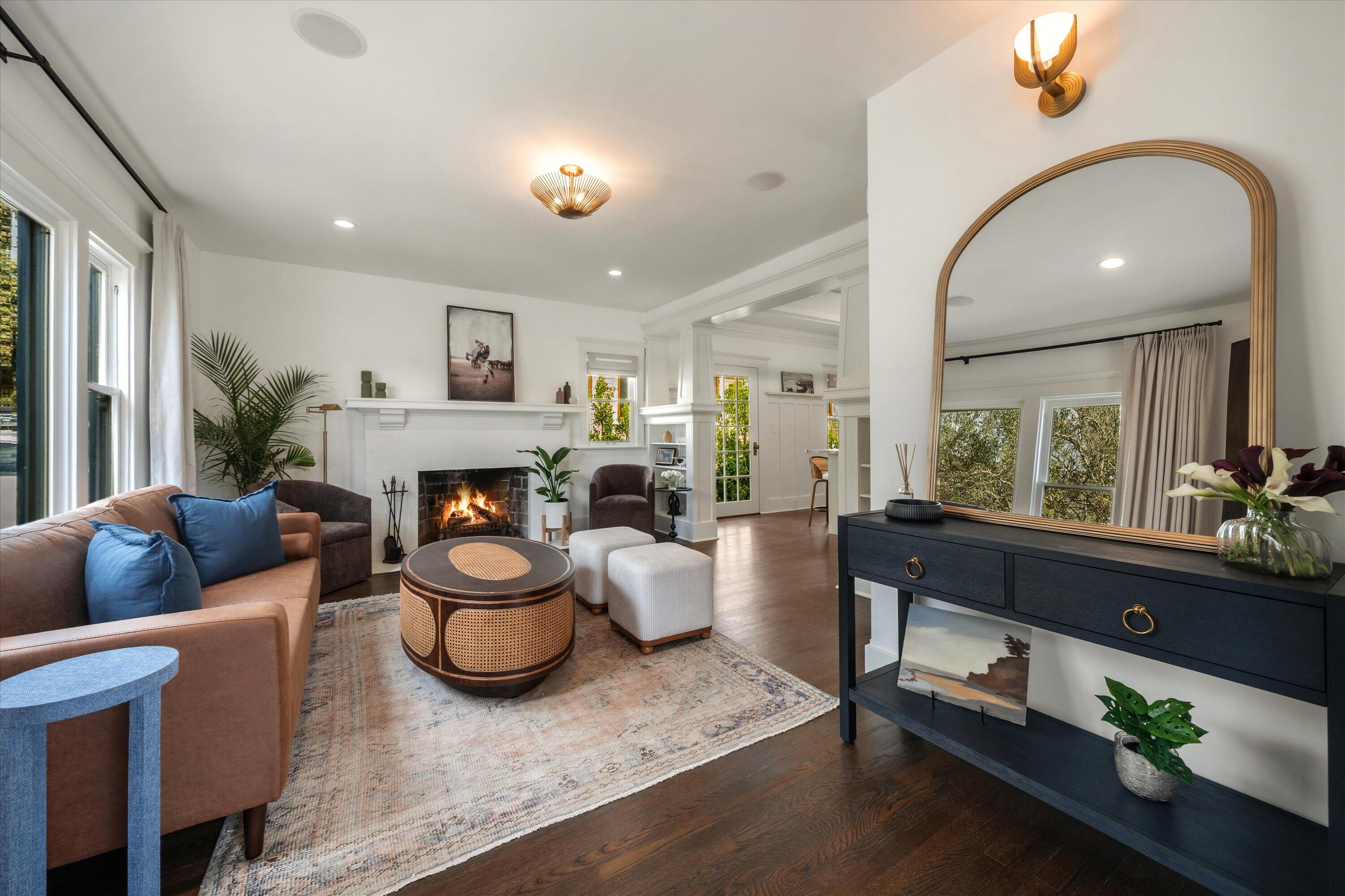 502 E Sola Street