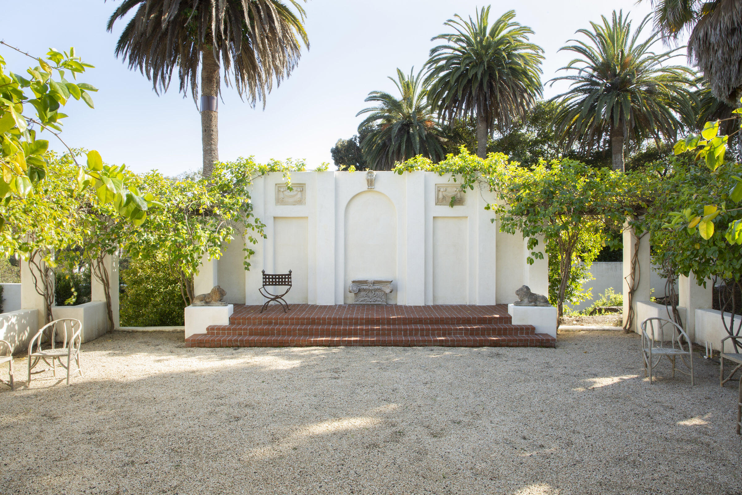 633 Parra Grande Lane