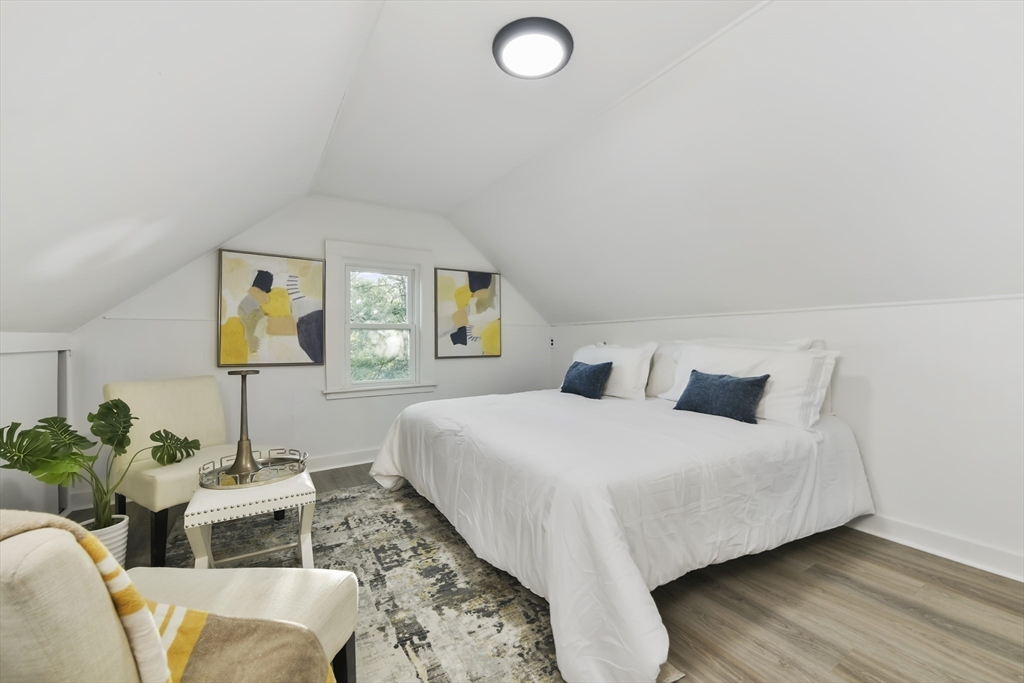 55 Farrar Ave