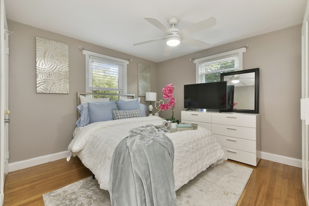 55 Farrar Ave
