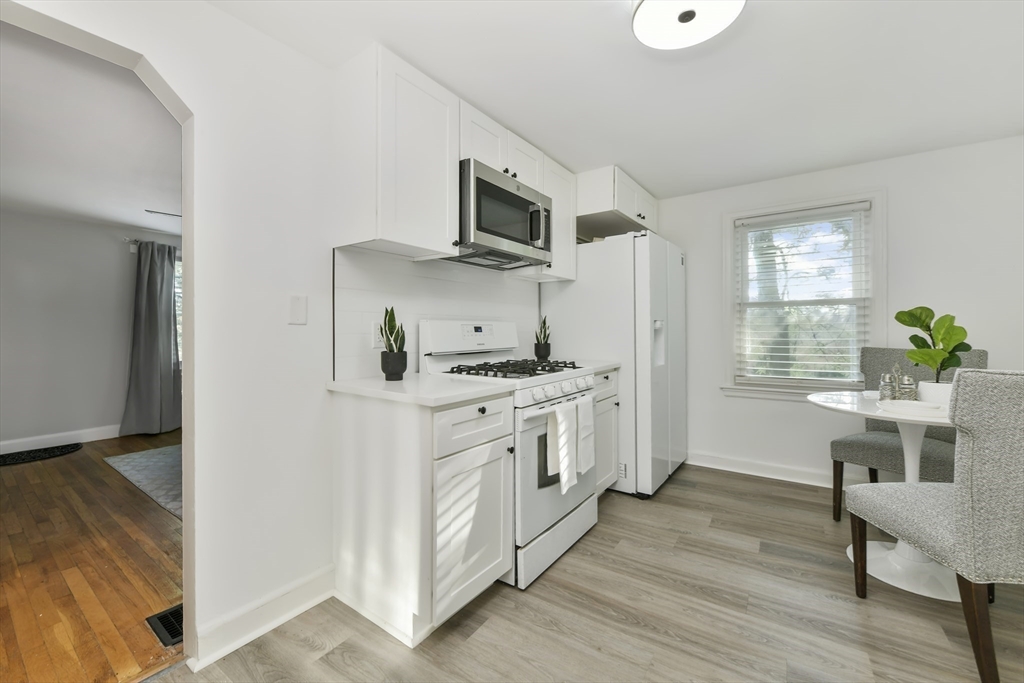 55 Farrar Ave