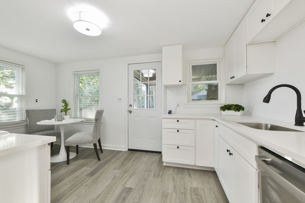 55 Farrar Ave
