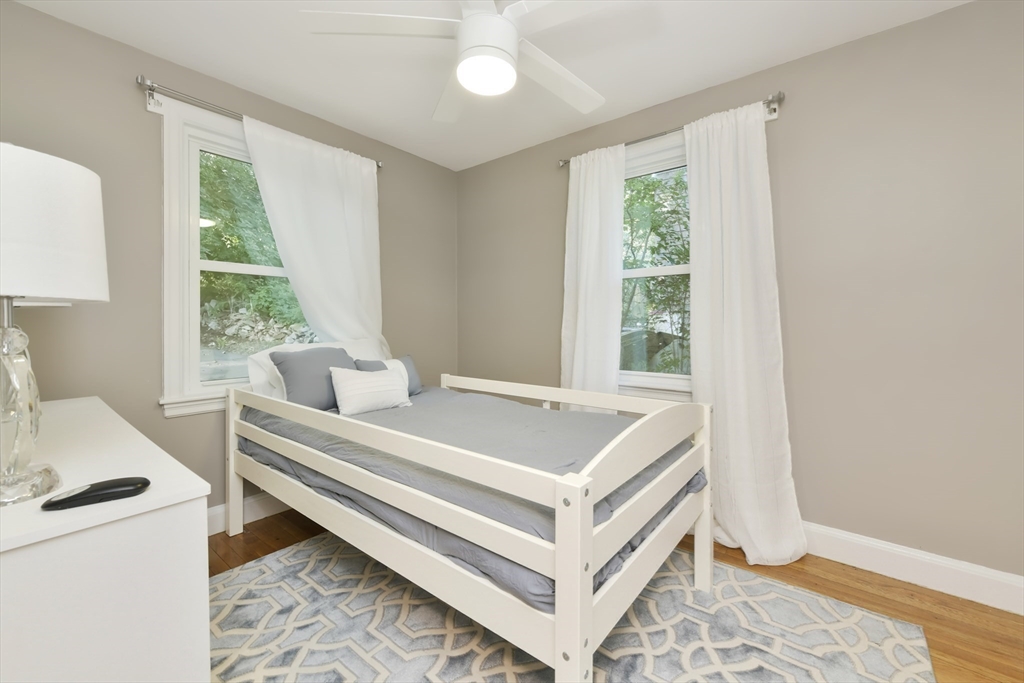 55 Farrar Ave
