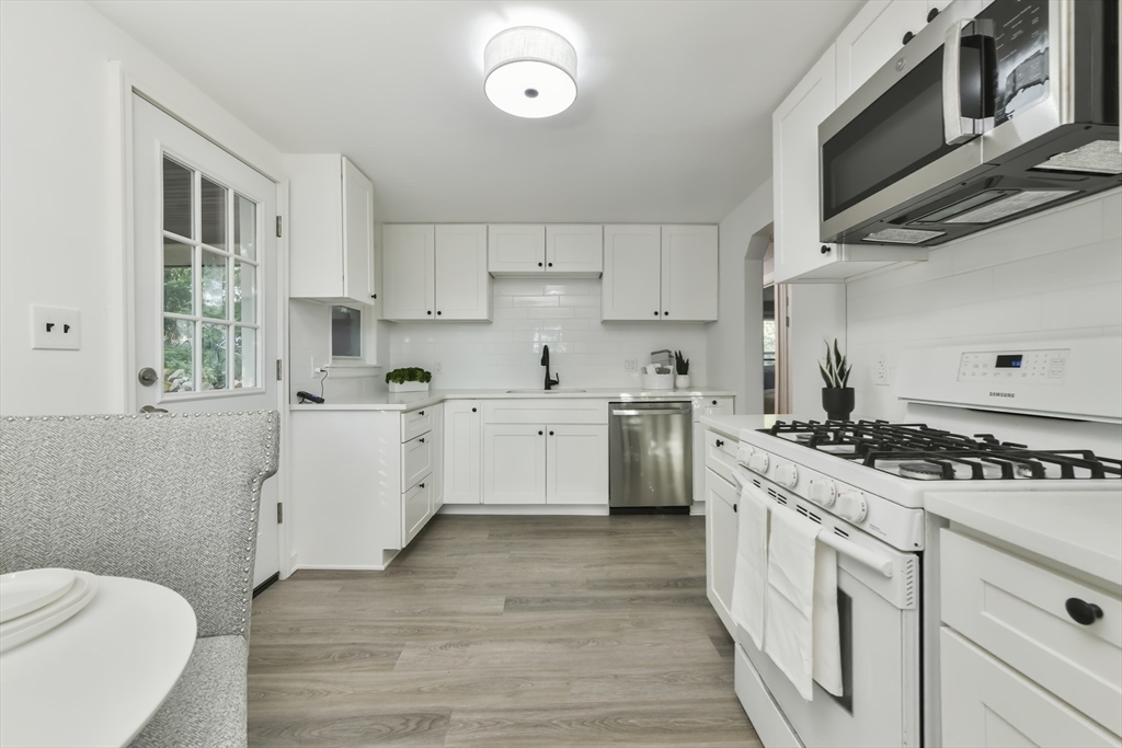 55 Farrar Ave