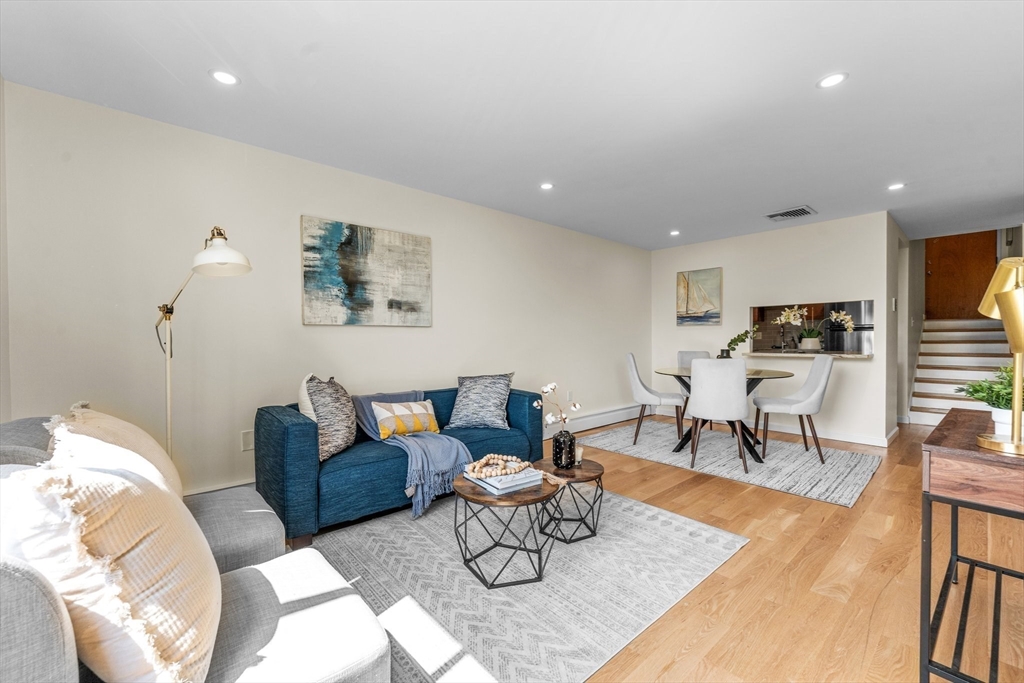321 Harvard St # 307