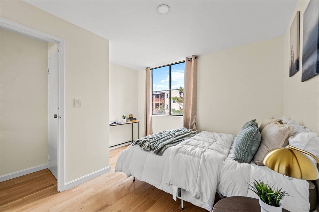 321 Harvard St # 307