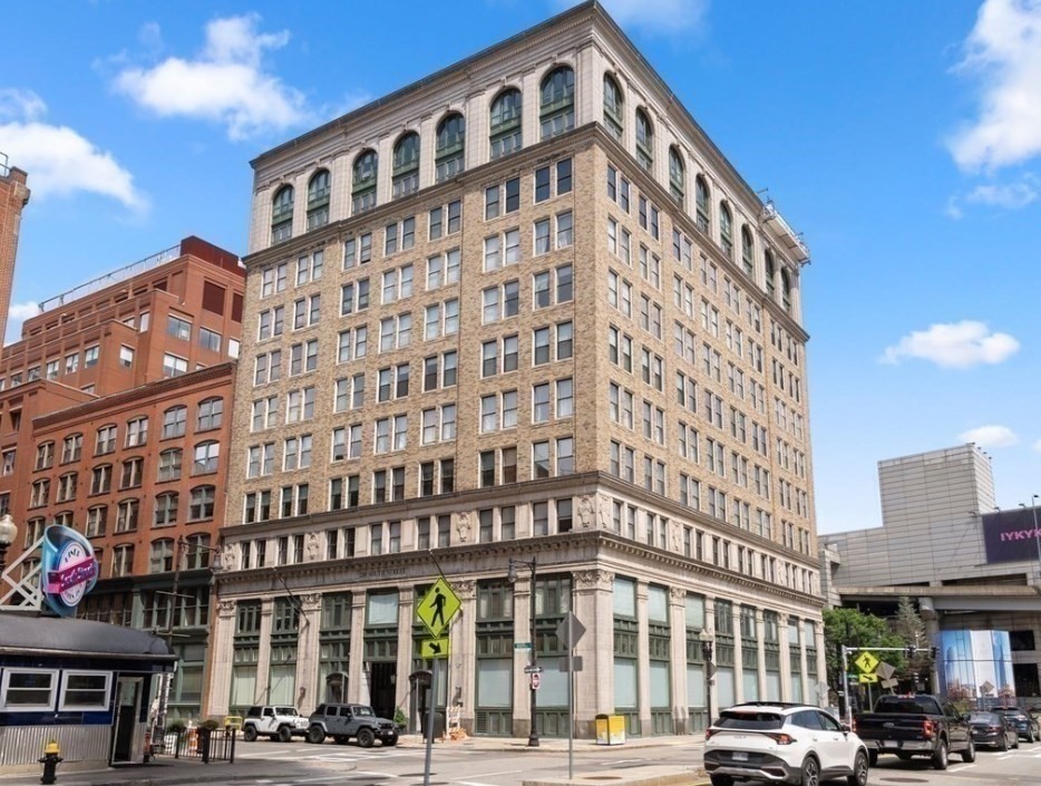 210 South St # 1 Unit: 5-1