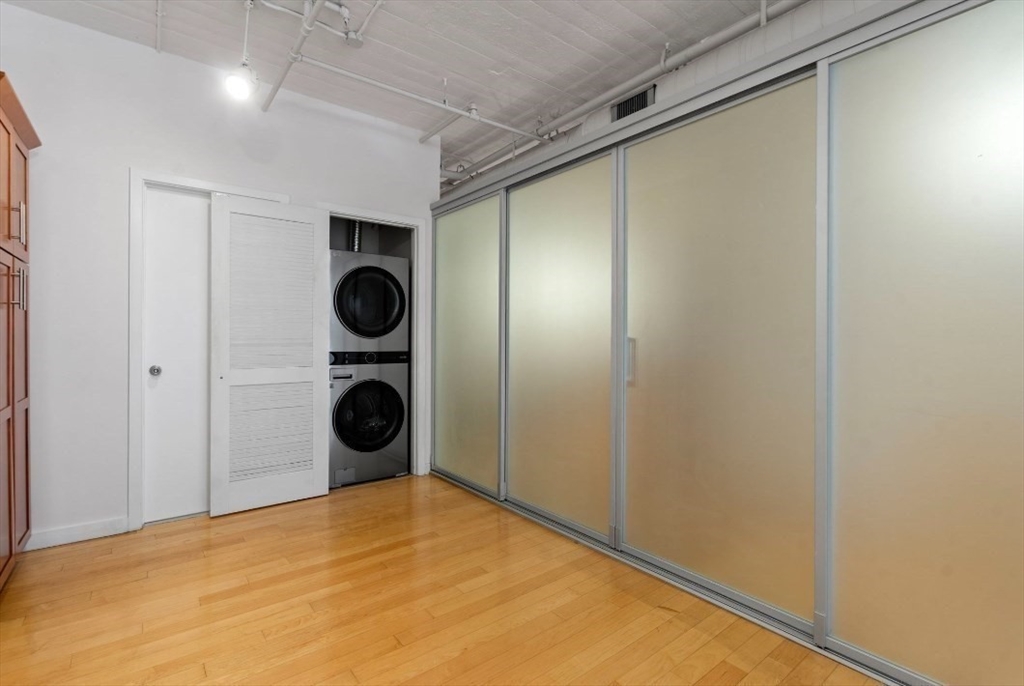 210 South St # 1 Unit: 5-1