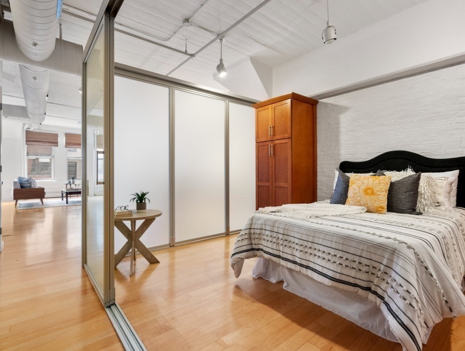 210 South St # 1 Unit: 5-1