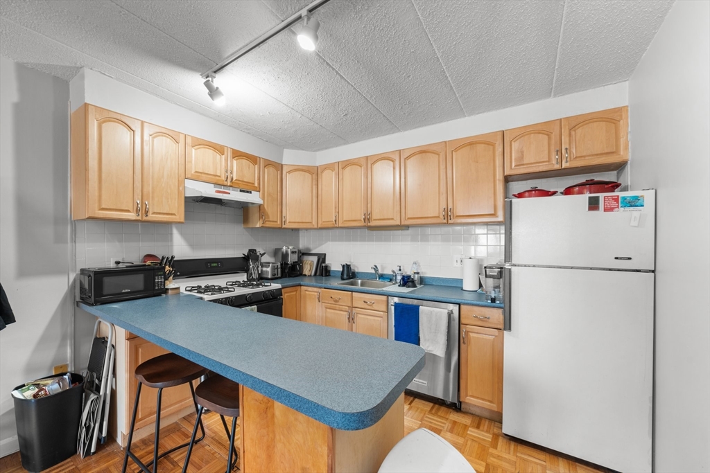 284 Harvard St # 75