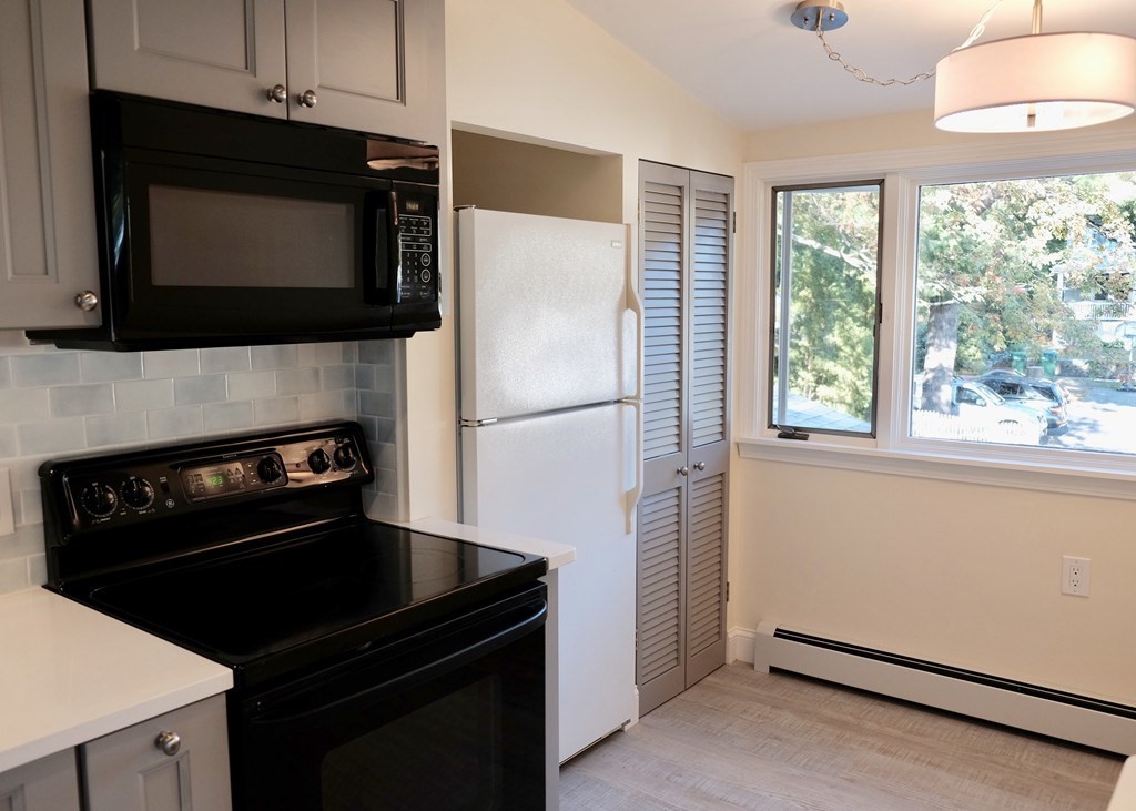 51 Warren St # 2