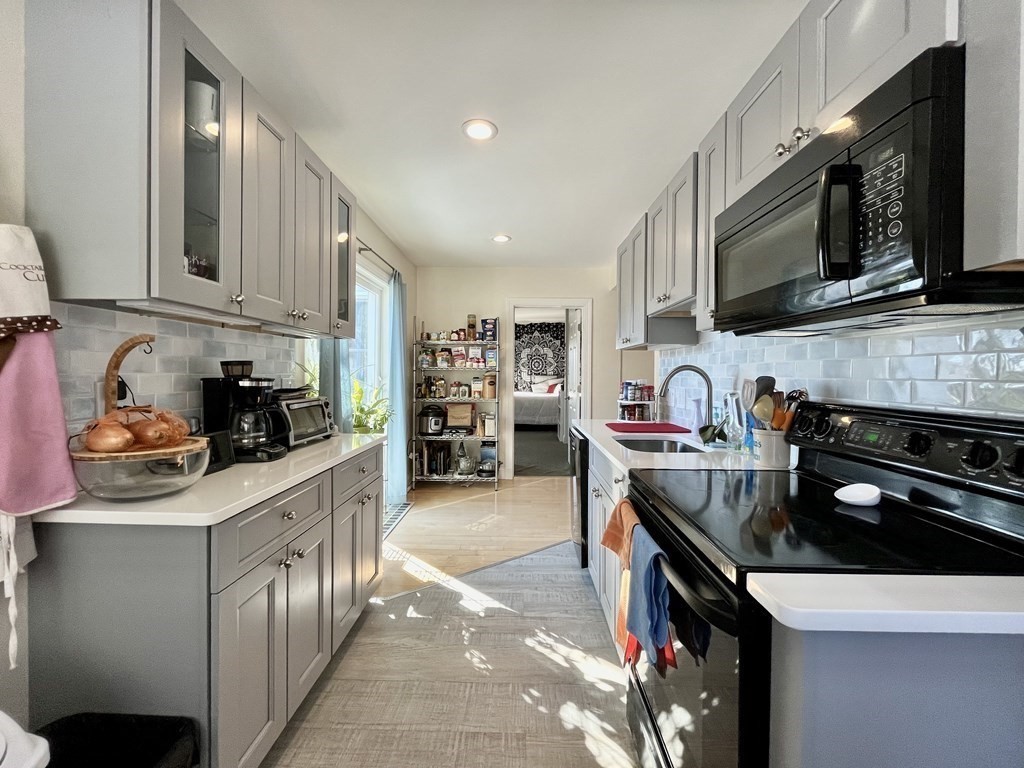 51 Warren St # 2