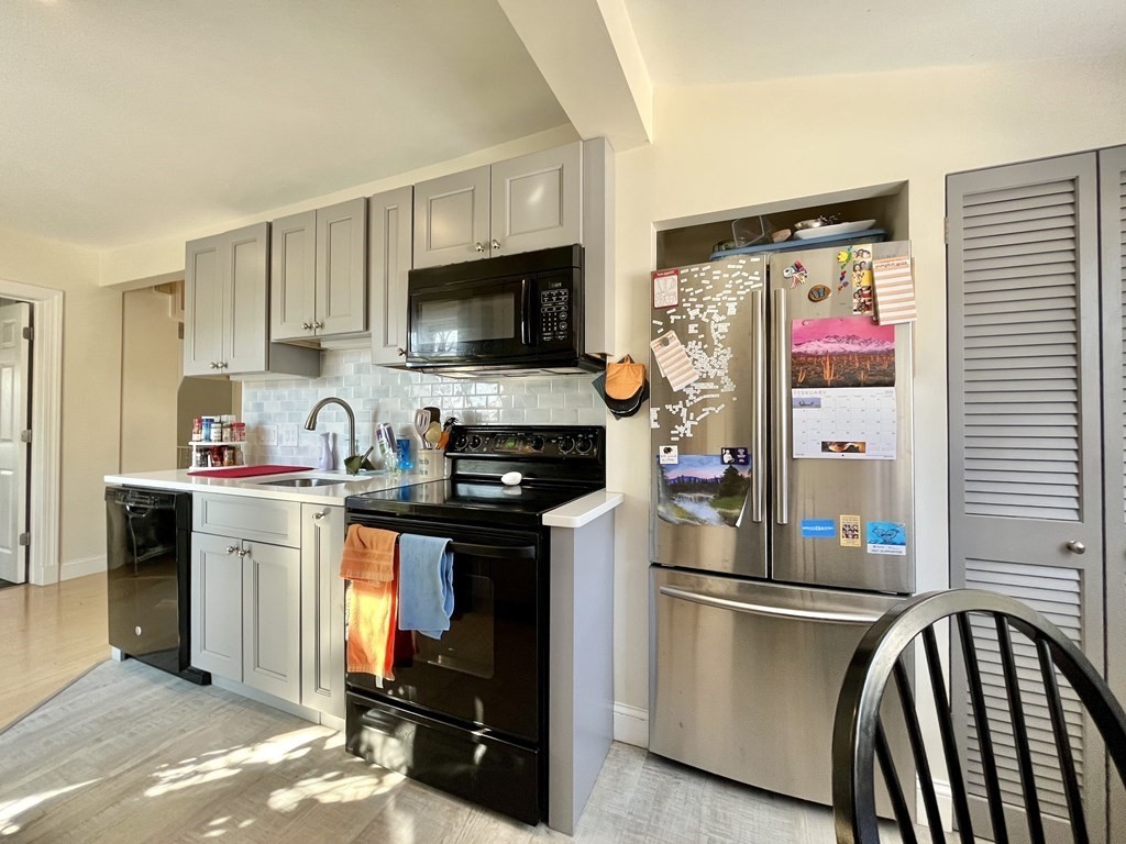 51 Warren St # 2
